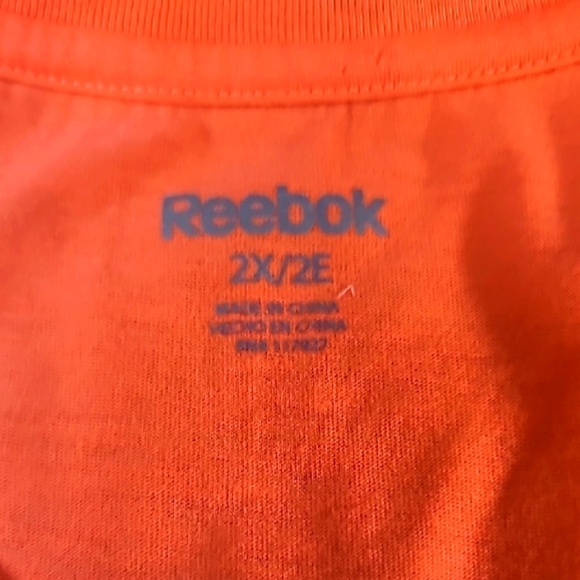 0771. NWOTs ~ Reebok ~ Safety Orange ~ V-neck ~ 2XL ~ T-shirt - Picture 3 of 8